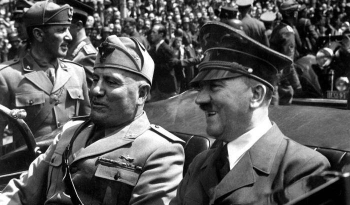Mussolini, Stalin e Mao: dittatori feroci dal verso (e dal grilletto) facile