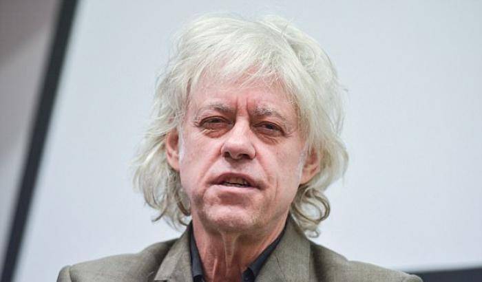 Geldof restituisce il Freedom a Dublino: non condivido il premio con Aung San Suu Kyi