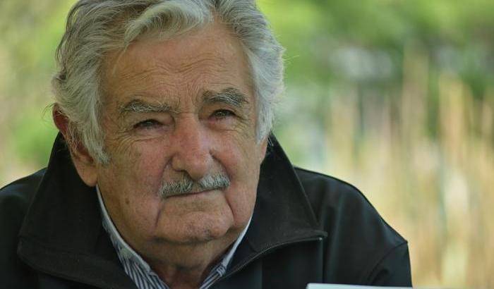L'ex presidente Mujica contro xenofobia e l'arrivismo del potere