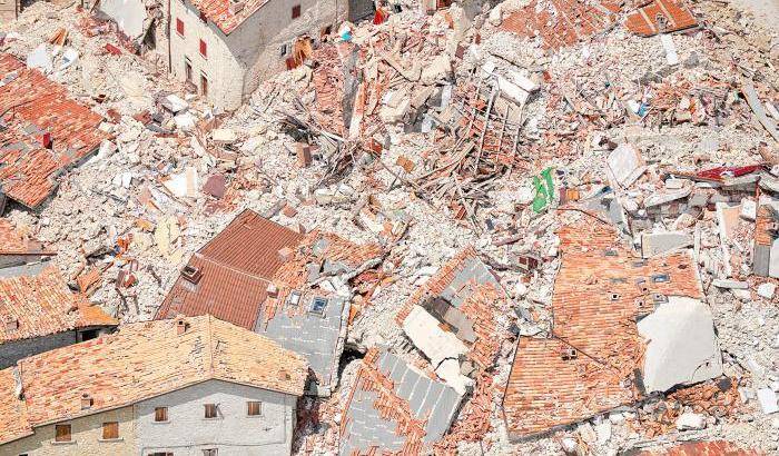 Occhio al terremoto: i fotografi scuotono l'anima