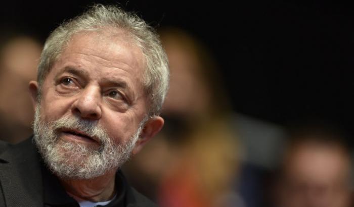 Lula in un libro racconta: “Ho voluto sfamare 54 milioni di brasiliani senza cibo”