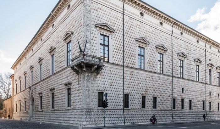 Palazzo dei Diamanti a Ferrara, 200 nomi famosi contro il progetto per ampliarlo