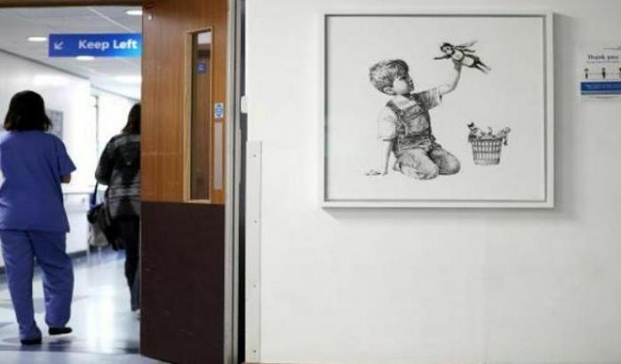 Banksy all’asta per aiutare il servizio sanitario del Regno Unito. Battuta cifra record