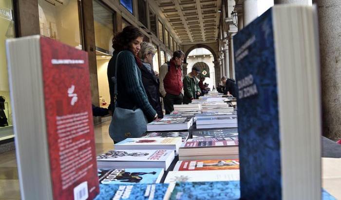 Portici di Carta 2021: a Torino arriva la libreria all’aperto più lunga d’Italia