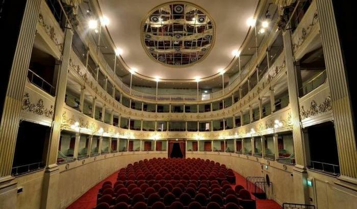 Riapre a Firenze il teatro Niccolini, il sipario si alza in ricordo di Paolo Poli