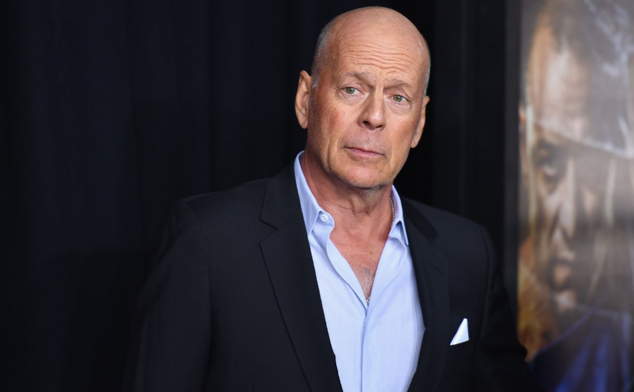 Bruce Willis dice addio al set a causa dell'afasia