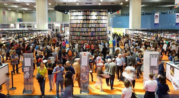 Salone del libro di Torino: no alle delegazioni ufficiali da Mosca, senza boicottare la cultura russa