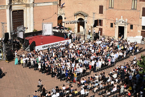 Graduation day 2022, una grande festa in Piazza. Ma cosa pensano i laureati e le laureate dell’Università di Siena?