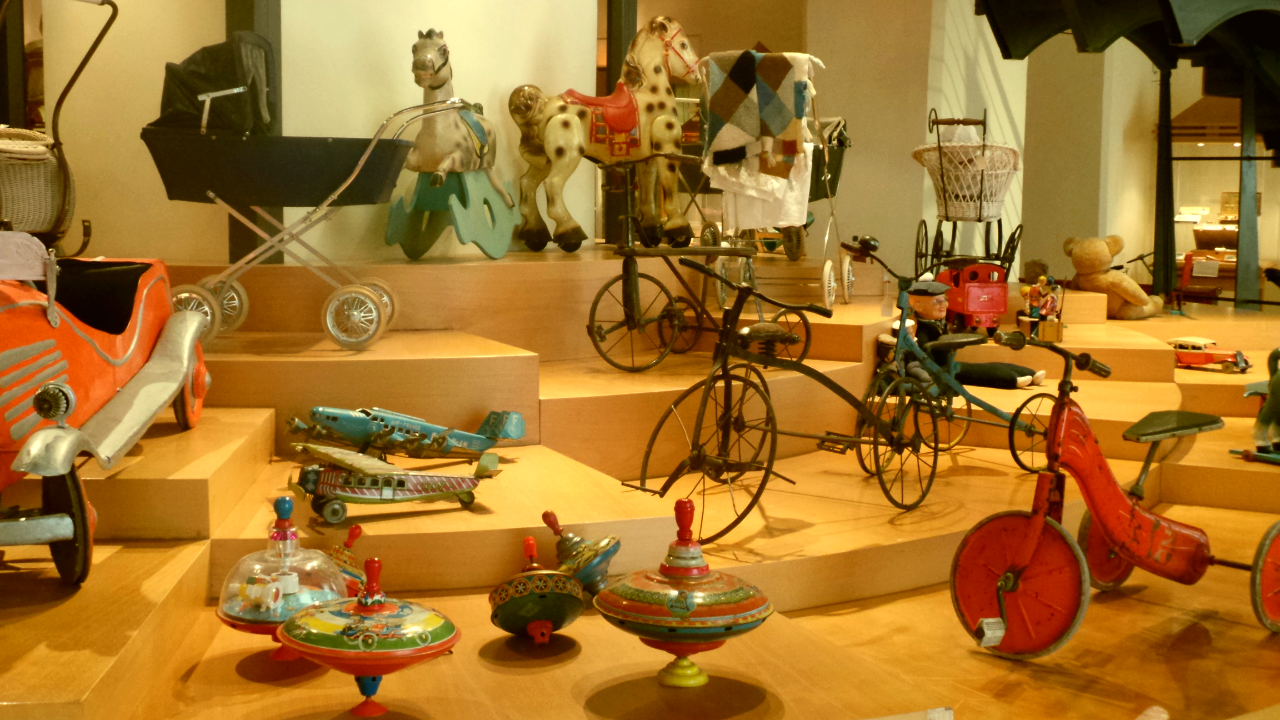 Inaugurata, a Napoli, la mostra del giocattolo antico