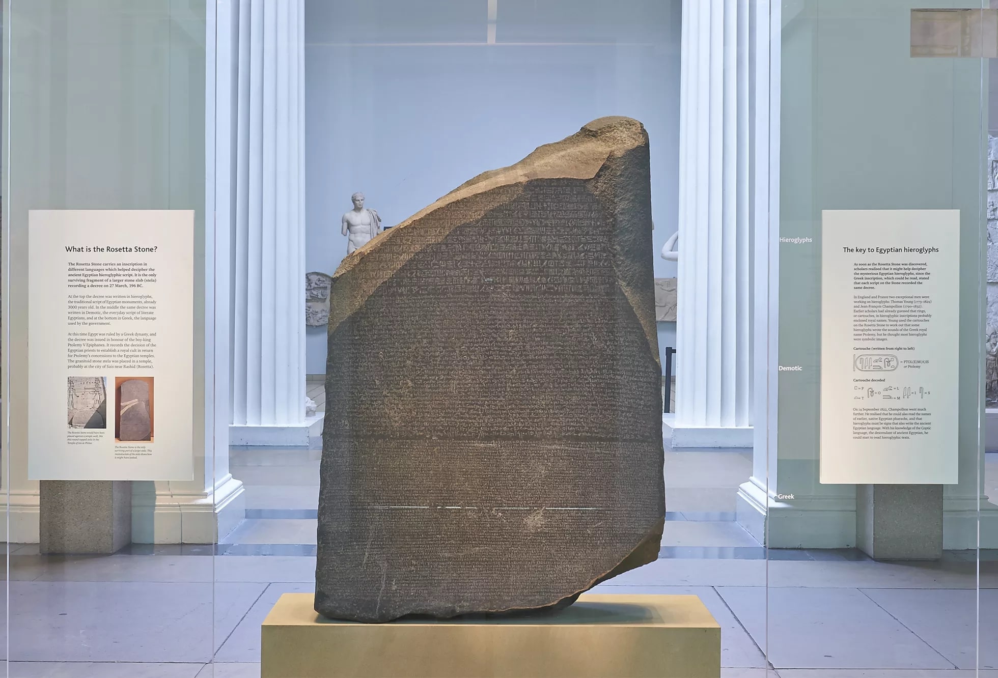 Una petizione per riportare a casa la Stele di Rosetta