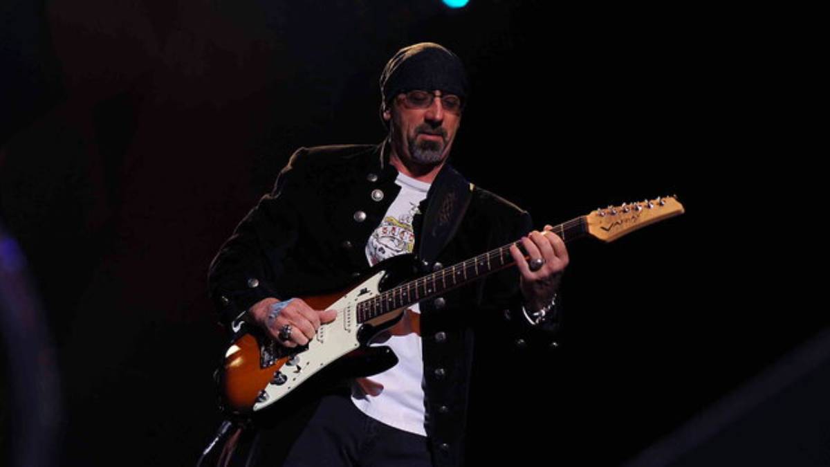 Addio a Jack Sonni, il chitarrista "Dimenticato" dei Dire Straits