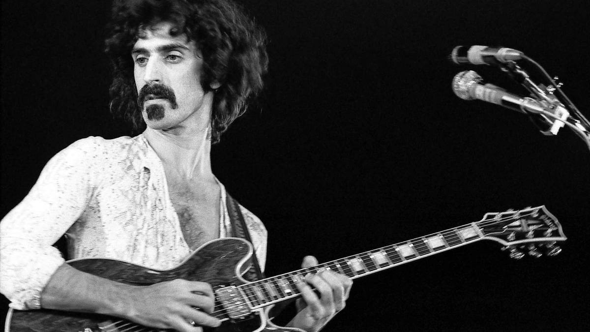Oltre tutte le convenzioni: perchè ricordare l'istrionico Frank Zappa