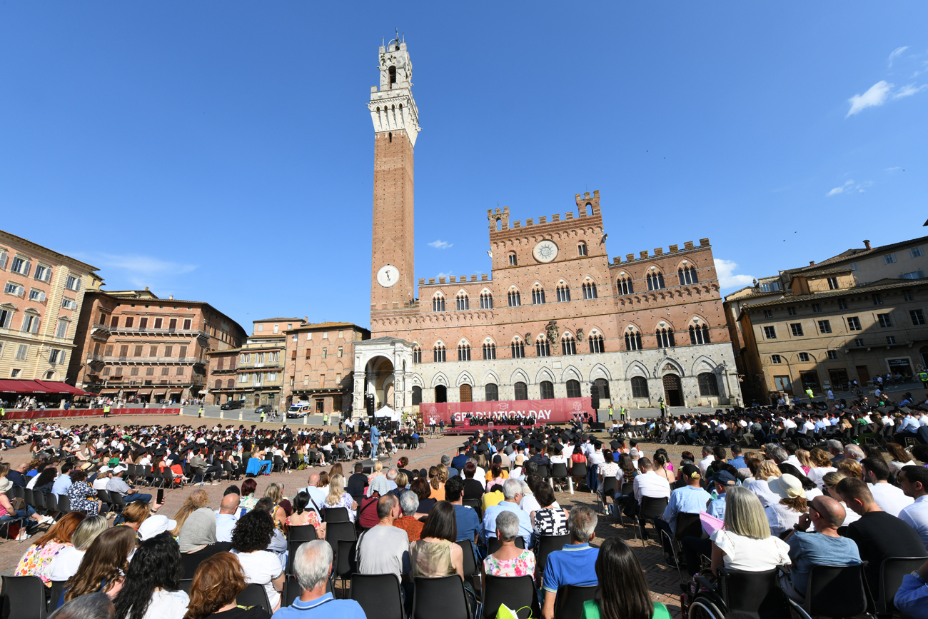 Il Graduation Day torna in Piazza del Campo