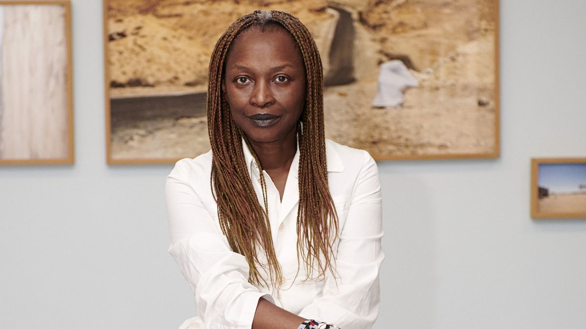 La direttrice della Biennale arte 2026 è l’africana Koyo Kouoh: chi è e cosa mostra nel “suo” museo