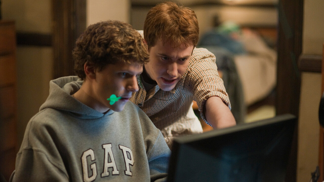 The Social Network: l’intreccio tra ambizione, tradimento e solitudine digitale