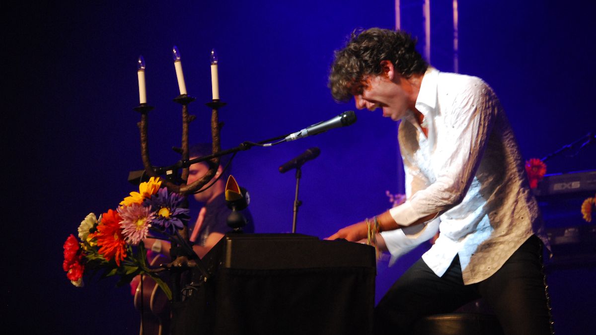 "Hyperlove": esce oggi il nuovo album di Mika