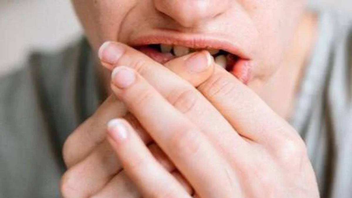 Perch&eacute; ci mangiamo le unghie?