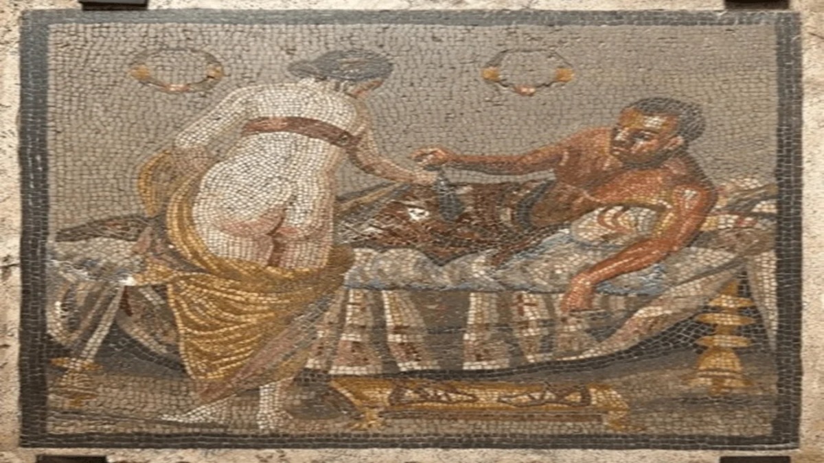 Il mosaico con la coppia di amanti non &egrave; legato a Pompei