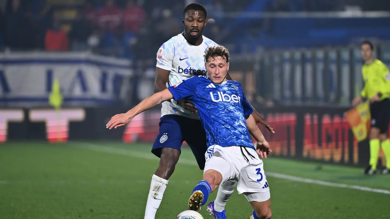 Serie A: il Milan perde terreno, la Juve sorpassa il Como mentre l&rsquo;Inter regna