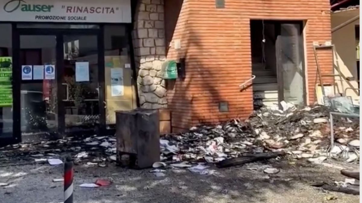 Incendio alla Casa del Popolo di Montepulciano: fermati i responsabili