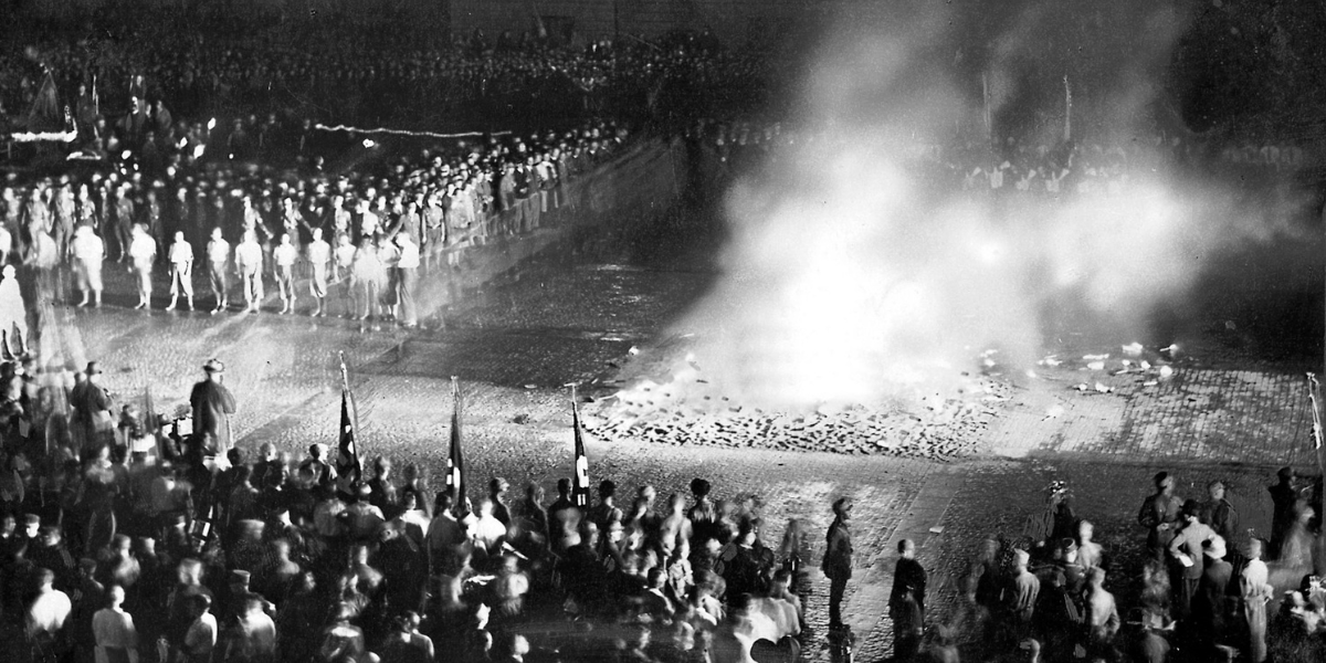 10 maggio 1933: il rogo dei libri di Berlino. Ma come bruciano oggi?