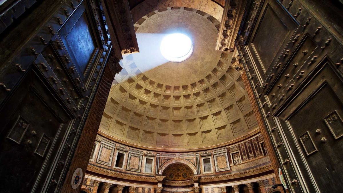 Pantheon: il duplice anniversario di maggio e l'evento per la Pentecoste