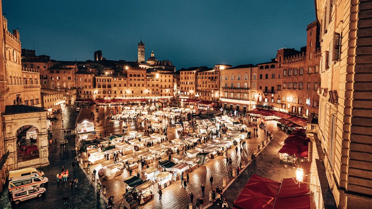Siena Incanta Chiamiamo Siena Incanta con il suo nome