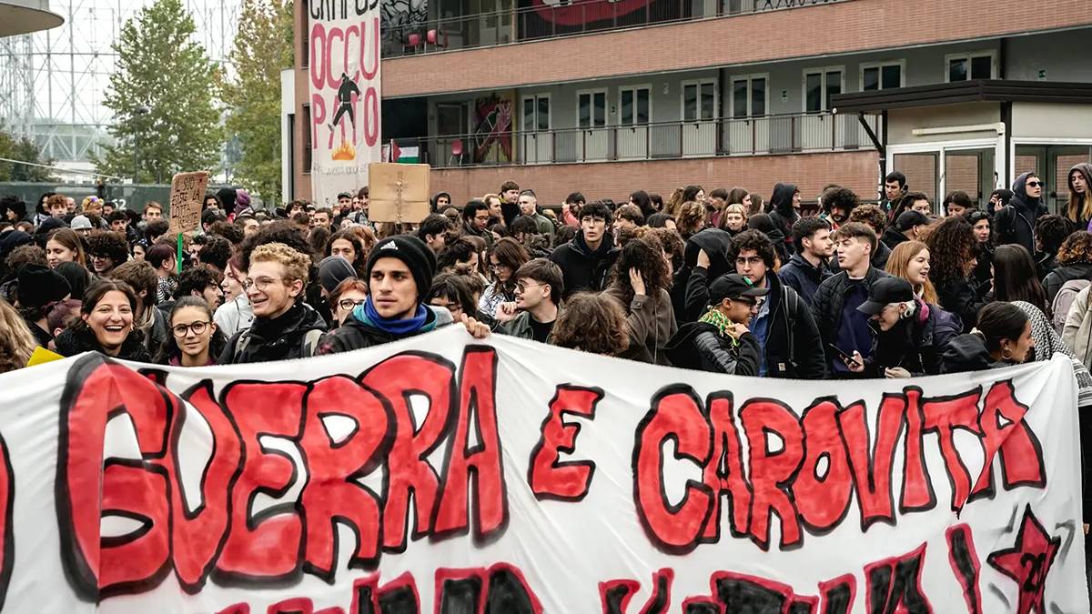 L'Italia scende in piazza per uno sciopero in cui la protesta supera la paura degli scontri