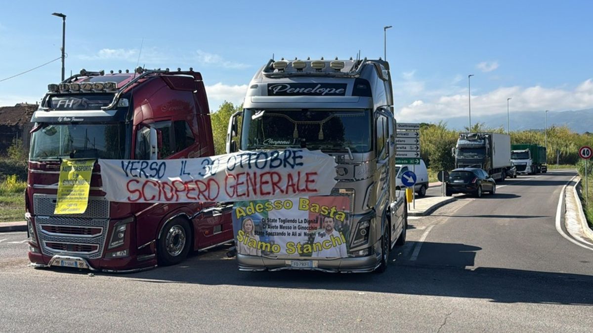 Protesta dei Tir: il governo approva gli aiuti ma intensifica anche i controlli