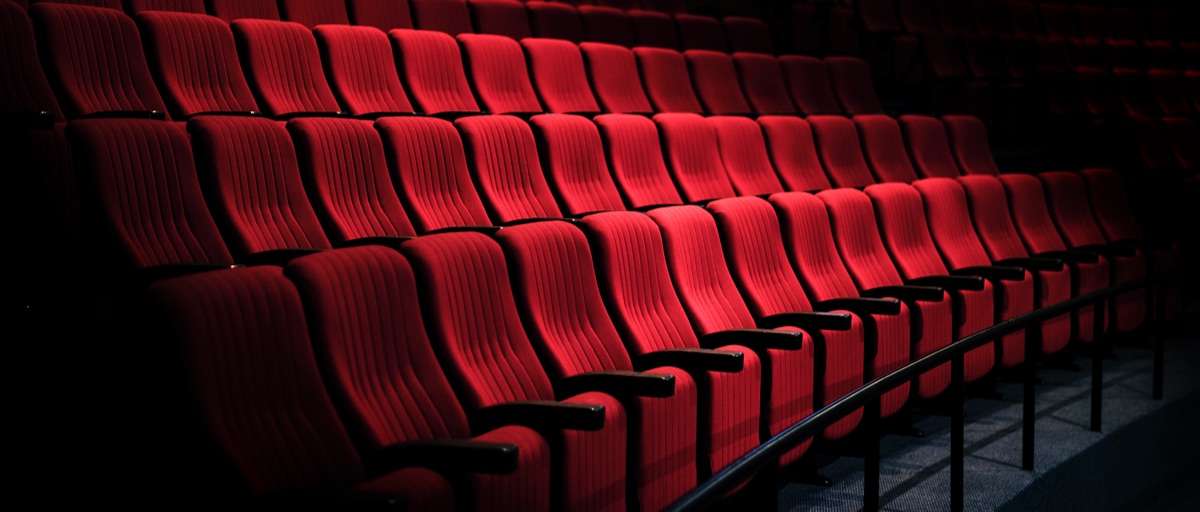 rows-red-seats-theater-2 Bologna: l’Arlecchino non diventerà un multisala